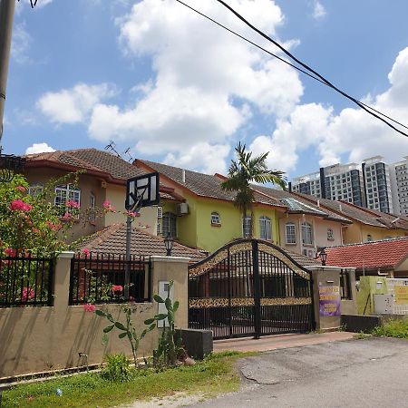 Lavender Impian Homestay Kajang Exterior foto